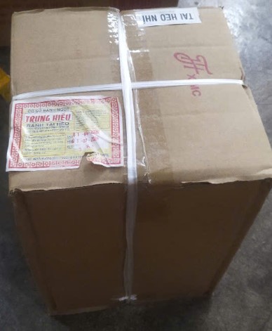 THÙNG BÁNH TAI HEO TRUNG HIẾU 5KG
